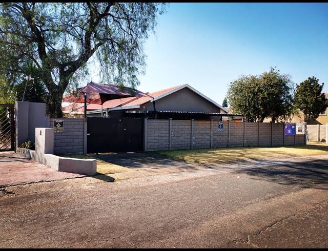 4 BEDROOM HOUSE FOR SALE IN BRACKENDOWNS